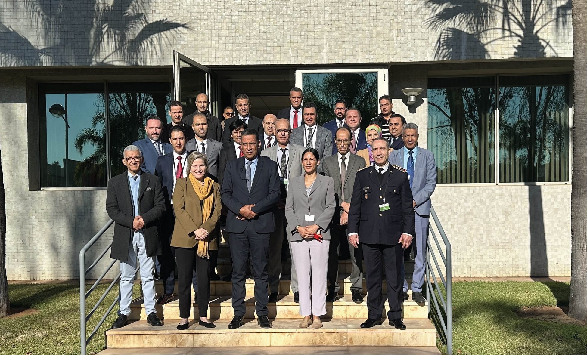 Photo de groupe des participants à la cérémonie d’inauguration du centre technique de crise du CNESTEN.